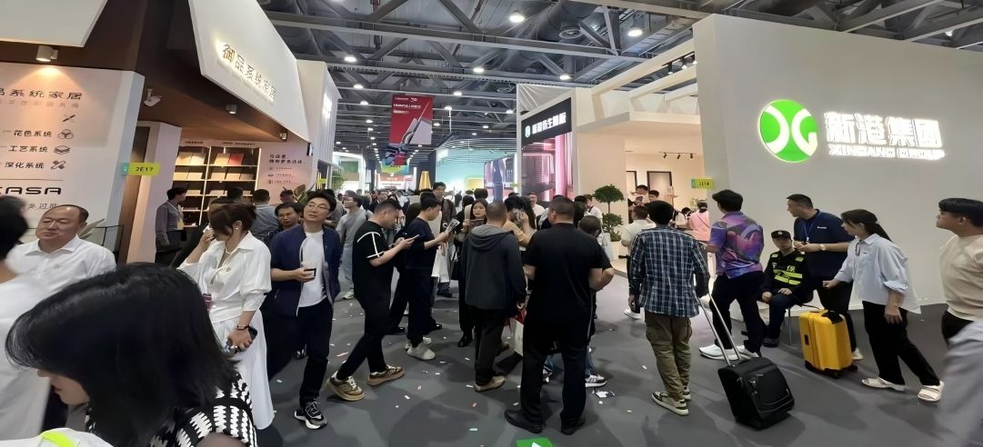 燃爆全場！新港閃耀廣州定制家居展，上演“炸場級”美學(xué)盛宴